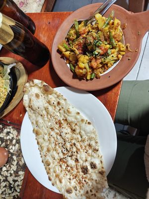 Garlic naan and veg masala at Garhwal in Cusco