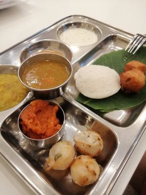 Sunday unlimited thali at Sugam Vegetarian in Bangkok