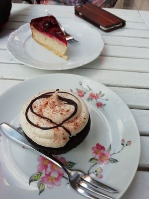 Raspberry cheesecake and chocolate cupcake at Cafe Vux in Berlin