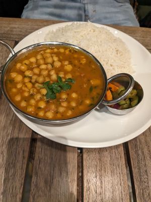 Chana Masalla at eatDOORI in Cologne