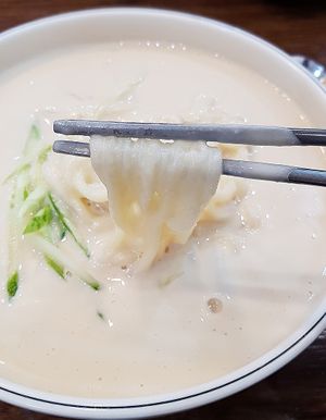 Summer special: Fresh, hand-made noodles in Kong-guksu (콩국수) at Saenggak Boda Masitneun Jip in Seoul