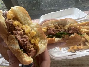 Some of the best 🌱🍔’s on 🌎 💚  at Sabia Plant Based Eatery in Guaynabo