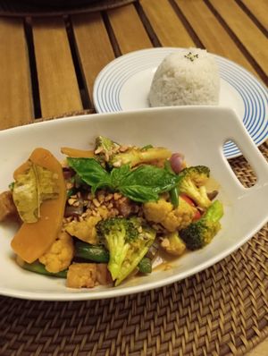 Tofu veggie curry at Bamboo Place in Panglao