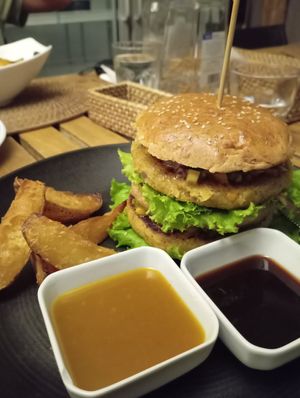 Beany burger at Bamboo Place in Panglao