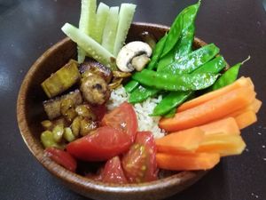 Healthy bowl (brown rice, stir fried veggies, raw veggies, stir fried tofu & cashews at MY Vegan Food Shop & Cafe in Koh Samui
