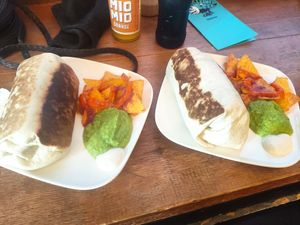 El tijuana sunshine und el quochote burritos at Zum Kleinen Esel in Bochum