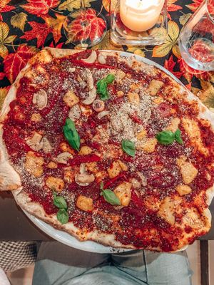 Basic pizza (first on the menu)  at Vegan Vacation in Bergen