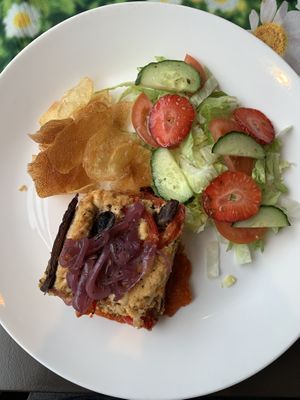 Portebello and paprika quiche! So good 🤤 at Vegan Vacation in Bergen