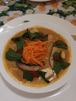 Curry with tofu at Vegan Vacation in Bergen