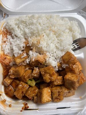 General Tsos Tofu, Steamed rice   at North China in Gatlinburg