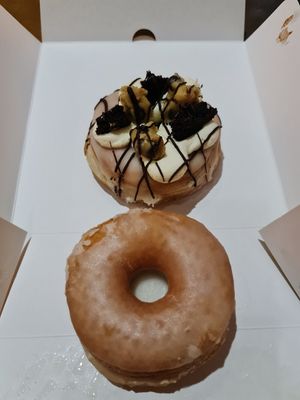 Vegan doughnuts 🍩 at Rodeo Doughnuts - Long Acre in London