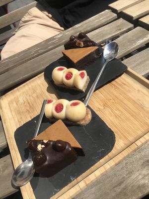 ici également deux portions, délicieux !!  at Be Nuts in Brussels