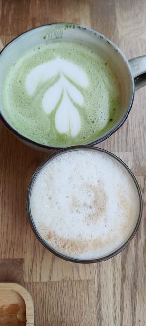 Matcha & Cappuccino at Be Nuts in Brussels