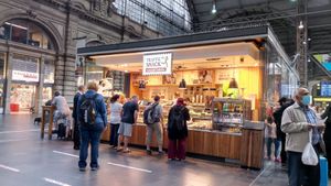 Zwischen Gleis 8 und 9 at Traffic Snack - Hauptbahnhof in Frankfurt