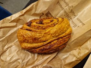 Veganes Franzbrötchen at Traffic Snack - Hauptbahnhof in Frankfurt