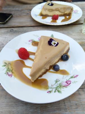 Vegan caramel cheesecake at Kato Gâteaux in Mechelen