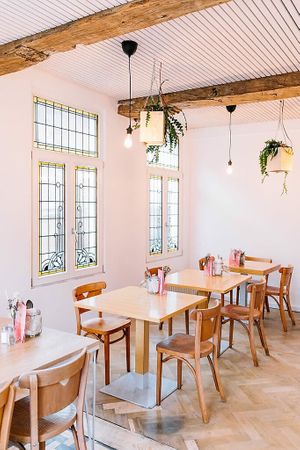  at Kato Gâteaux in Mechelen