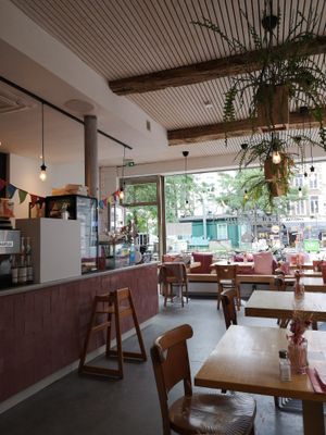 Inside at Kato Gâteaux in Mechelen