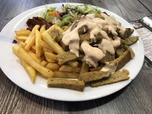 42 - Veggie Seitan Döner Teller at Mc Döner in Frankfurt