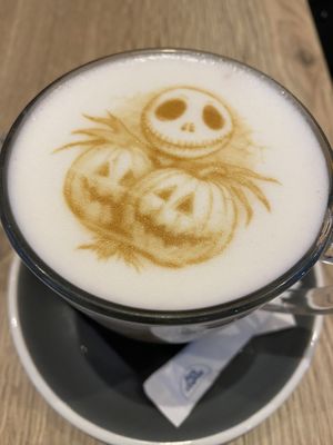 Halloween coffee (plant milk available )  at Ekylibre in Toulouse