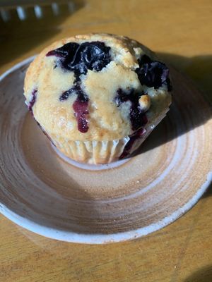 Blueberry muffins  at Magic Monkey 悟空活菌茶 - WùKōng Huó Jūn Chá in Chishang