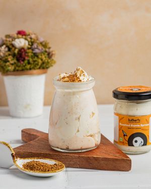 Katharos brings you a delectable handcrafted Cheese Spread.

• Made only using Cashews & Roasted cumin
• Use as dip/spread on wrap/Salad dressing/on fries, nachos
• No Preservatives at Katharos Foods in Mumbai