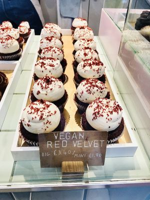 Vegan 🧁  at Crumbs & Doilies in London
