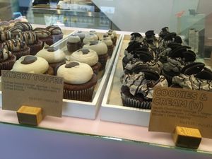Regular and vegan cupcakes (the one on the right) at Crumbs & Doilies in London