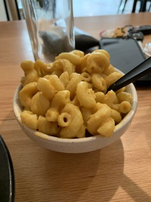 Mac and cheese side at Korny Vibes in Houston