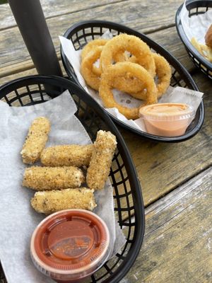 Mozzarella sticks & onion rings at Korny Vibes in Houston