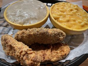 Fried chick’n, mashed potatoes, and mac & chz  at Korny Vibes in Houston