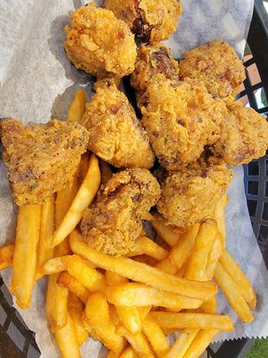 Lemon pepper wings at Korny Vibes in Houston