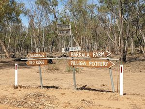 Turn on the dirt road at The Blue Wren Cafe in Coonabarabran