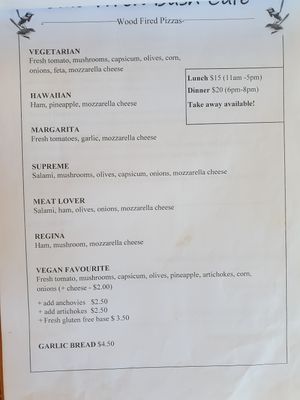 Vegan pizza at The Blue Wren Cafe in Coonabarabran