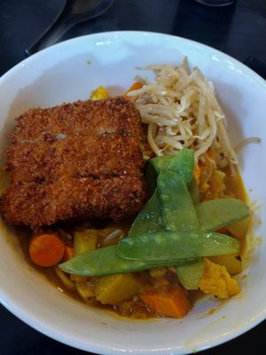 Handmade noodles fried tempeh bean sprouts at Sound & Savor in Oakland