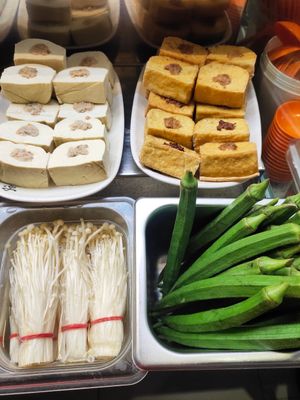 Yong Tau Foo at Pine Tree Cafe 长春树 - Lucky Plaza in Central Singapore