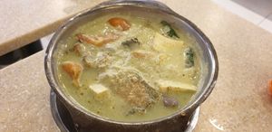 Thai Style Green Curry at Pine Tree Cafe 长春树 - Lucky Plaza in Central Singapore