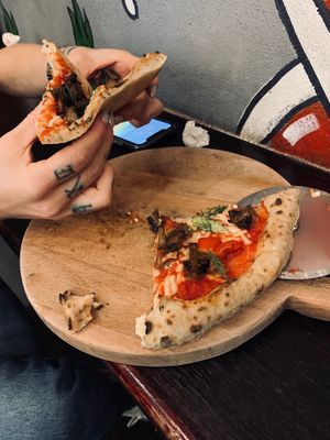 Grab your slice 💥 at Stay Gold Pizza Spot in St Petersburg