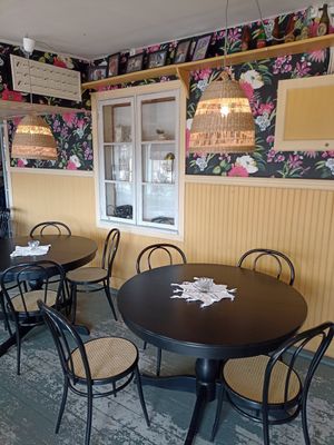  at Systrarna Skogströms Lantcafe in Oer