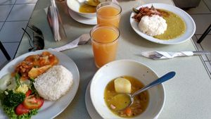 The menu w/o the included fruit salad at Matheos - Tacna in Piura