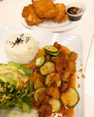 Sweet Spicy Lady at Loving Hut in Redlands