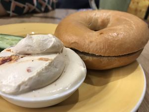 Vegan cream cheese  at Bagels & Beans - Catharijne Esplanade  in Utrecht