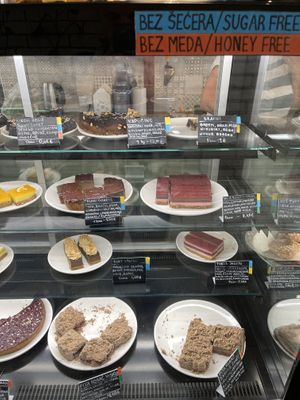 Cakes at Paradise Food in Podgorica