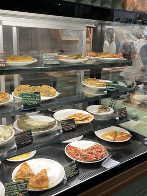 Més opcions principlals  at Paradise Food in Podgorica