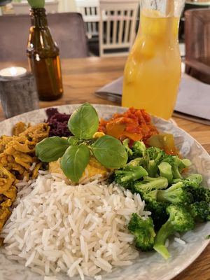 Plant Döner Bowl  at Ma in Bremen