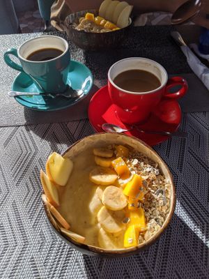 Summer smoothie bowl and free americano at Summer Cafe in Coron