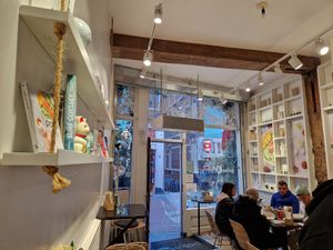 Interior at Poké Perfect - Nieuwendijk in Amsterdam