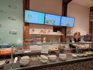 Interior at Poké Perfect - Nieuwendijk in Amsterdam