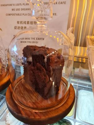 Chocolate Banana Cake ~ 10/2/22 at Mong Cha Cha Cafe 夢茶茶 in Central Singapore