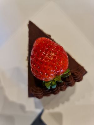 Chocolate Creme Cake ~ 16/2/22 at Mong Cha Cha Cafe 夢茶茶 in Central Singapore